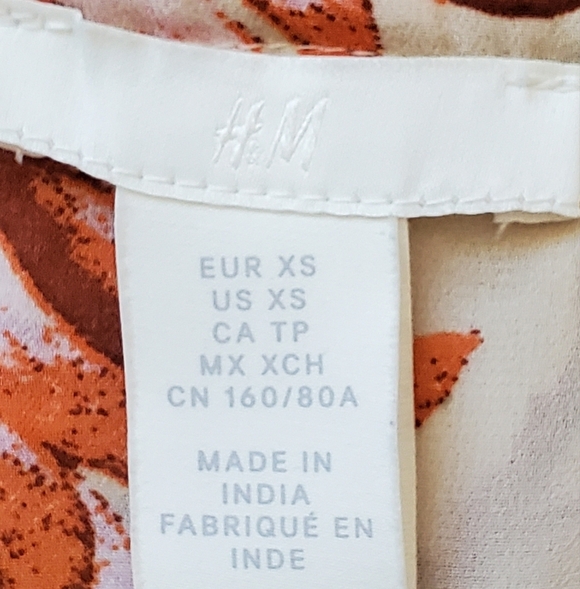 H&M Floral Flounce Ruffle Tiered Blouse Cream Red Green Flowy Boho Top Size XS - Picture 9 of 10